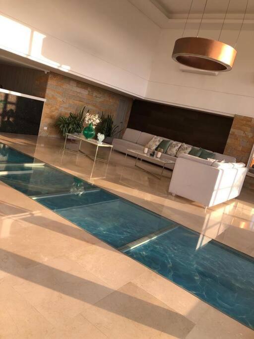 Apartamento Costero, Amplio Y Cómodo. *