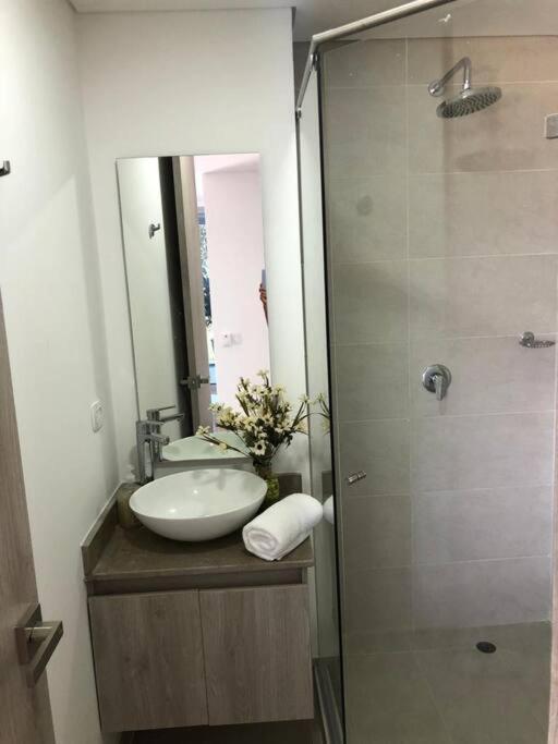 Apartamento Costero, Amplio Y Cómodo. Apartamento