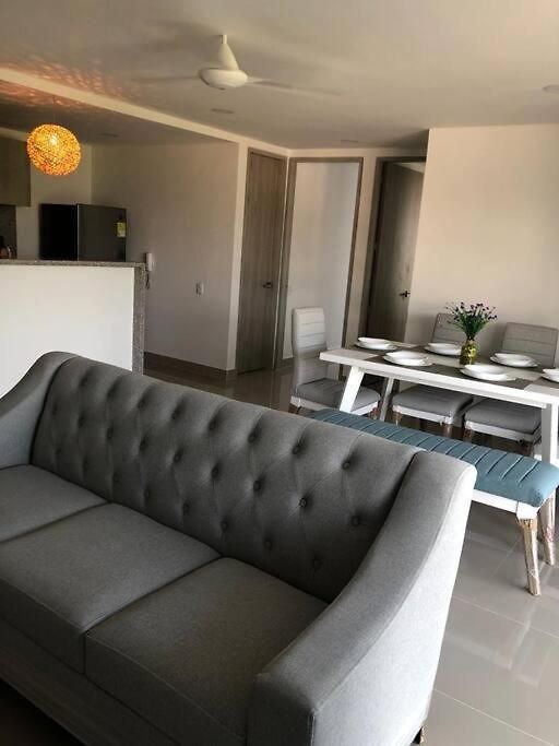 Apartamento Apartamento Costero, Amplio Y Cómodo. Cartagena